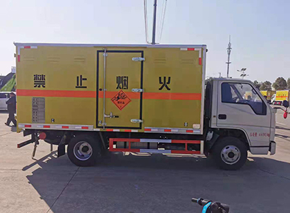 江油爆破器材运输车技术升级与安全合规新趋势